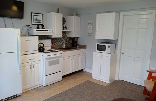 Intervale Apartment | Quiet, clean, and comfy: Centrally Located In The Mt. Washington Valley.