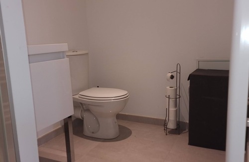 Faubourg Sud Apartment | Quiet, comfortable studio for a stay in Dijon