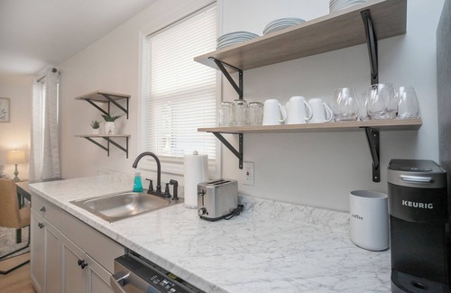 Radnor Apartment | Quiet, Convenient 2 Bedroom w/W&D - Stay w/9yr Professional & Responsive Host!