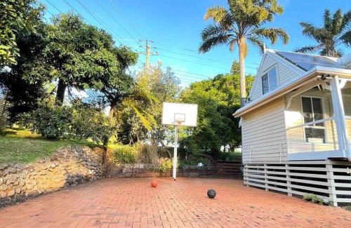 North Tamborine House | Quiet, cozy and calm 3 bedroom house.