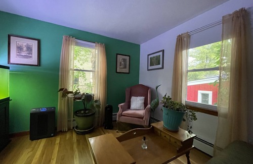 North Deering House | Quiet Family Vacation Home in Portland, Maine 7 minutes to the Old Port