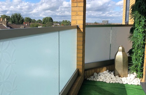 Gillingham Apartment | Quiet Flat for Working Guests - Book Now - Apartment 4