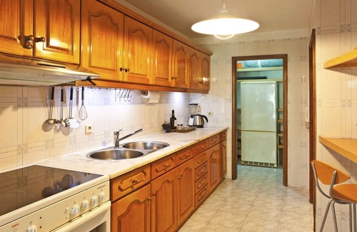Paranhos Apartment | Quiet flat with garden central Porto