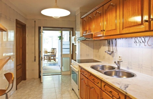 Paranhos Apartment | Quiet flat with garden central Porto