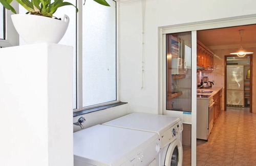 Paranhos Apartment | Quiet flat with garden central Porto