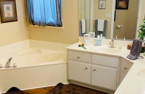 Candler Cabin | Quiet Golfview Cottage 2124 sqft of English Charm