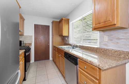 Ellenwood House | Quiet Home Minutes to Airport & Downtown Atlanta