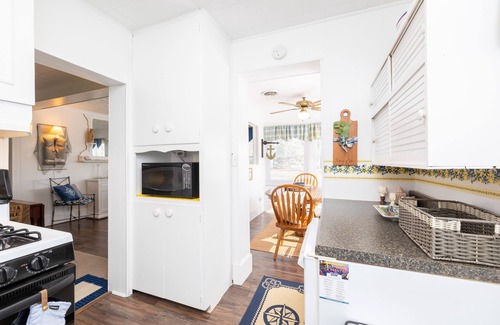 Lakeview Cottage | Quiet lake getaway in nautical themed cottage at beautiful Indian Lake