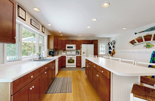 The Bays House | Quiet lakefront home w/private beach, dock, screened porch and stunning views