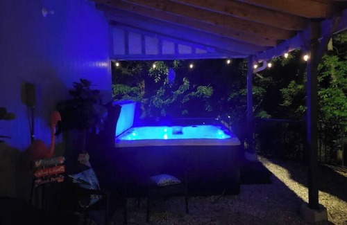 Linn Creek House | Quiet Lakefront - Hot Tub! H2O Toys! Pet Friendly!