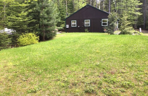 Greenville Junction Cottage | Quiet, Pet Friendly Cottage near Moosehead Lake!