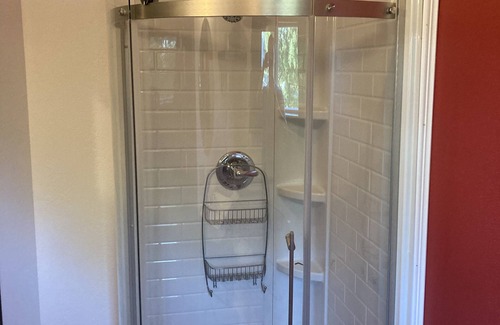 Huffman - O' Malley Apartment | Quiet, private, 1 bedroom, studio in great part of town. Old recording studio!