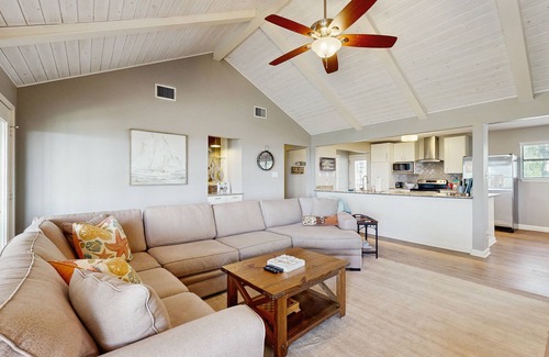Canyon Lake House | Quiet, private retreat with lake views, huge covered deck, W/D, & fenced yard