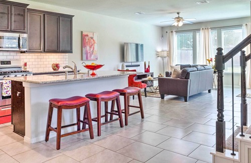Rosenberg House | Quiet Rosenberg Home w/ Yard < 4 Mi to Dtwn
