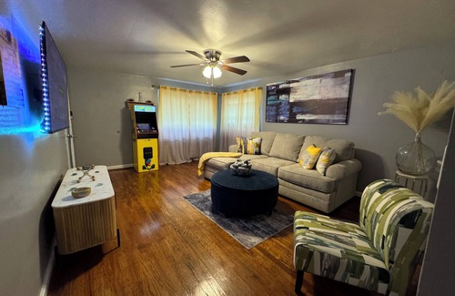 Roselawn Finance Apartment | Quiet, safe and serene unit with lots of charm in a great location in Cincinnati