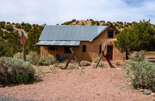 Santa Fe House | Quiet, Scenic Mountain Setting, 10 min. from Plaza, SF Opera minutes away