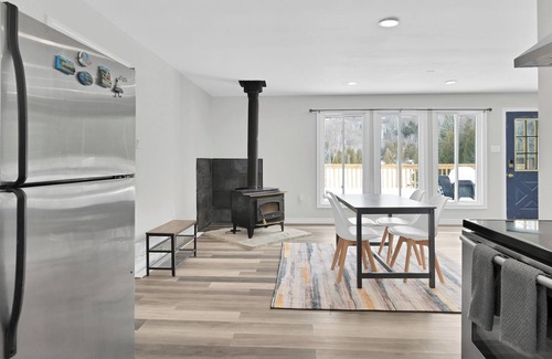 Irondale Cottage | Quiet Spacious Gorgeous Lakefront Cottage!