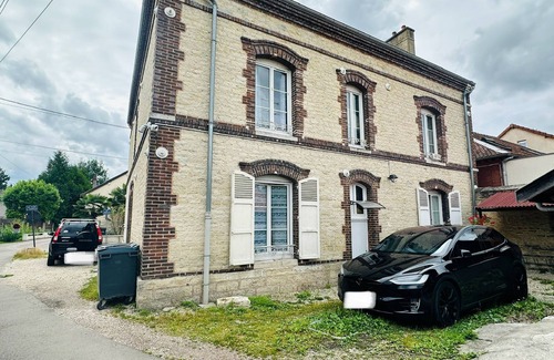 Old Town Apartment | Quiet Studio 11 with Wifi and Parking Troyes