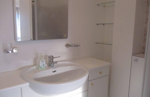 Aix-les-Bains City Center Apartment | Quiet studio, balcony with lake view, parking, near the spa, close to the center