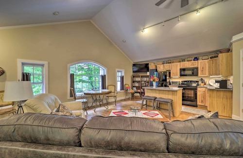 West Jefferson Apartment | Quiet Studio Escape ~ 2 Mi to Blue Ridge Parkway!