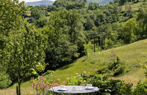Lagarde Apartment | Quiet studio/gîte in the mountains.