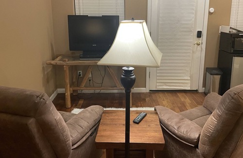 Sparks Apartment | Quiet Studio located near Downtown with entrance come and go as you please!