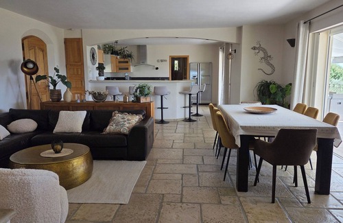 Le Tignet Villa | QUIET VILLA WITH 11-METER INFINITY POOL AND PANORAMIC VIEW