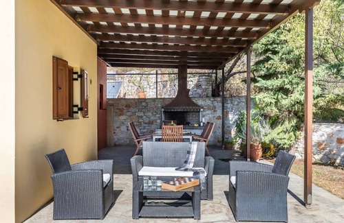 Glossa Villa | Quiet villa with breathtaking views, garden and private pool!