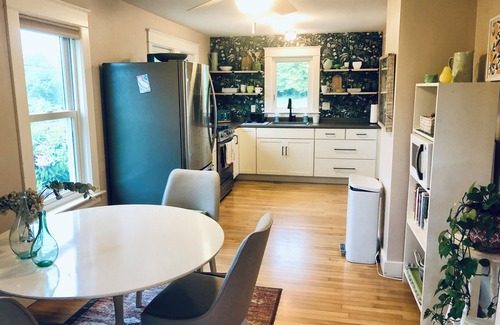South Eliot House | Quiet Water Views, Close To Town