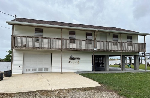 Pearlington House | Quiet Waterfront Paradise 15 minutes from the bustle of Bay St. Louis.