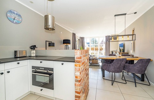 Westerland House | Quietly located semi-detached vacation home in Friedrichshain with terrace.