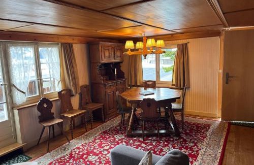 Adelboden Apartment | Quietly situated holiday home with marvelous mountain views