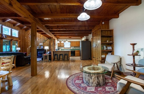 Walland Cabin | Quietside Cabin: Sunroom, Fire Pit, Theater Den, & Stunning Views