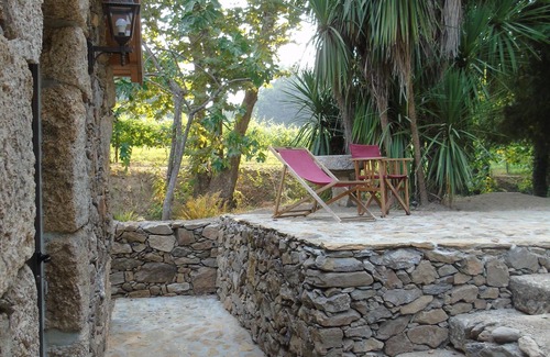 Molares Cottage | Quinta da Chouza AGROTURISMO e ENOTURISMO MOINHO N - Private beach - Free Wifi