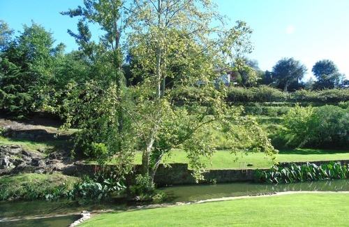 Molares Villa | QUINTA DA CHOUZA AGROTURISM ENOTURISM 3 BEDROOMS SwimmingPrivate beach-FreeWi-Fi