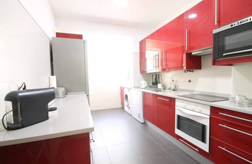 Lumiar Apartment | Quinta das Conchas Flat by the Park