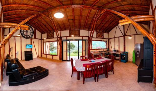 Villeta House | Quinta Maka VistaHermosa