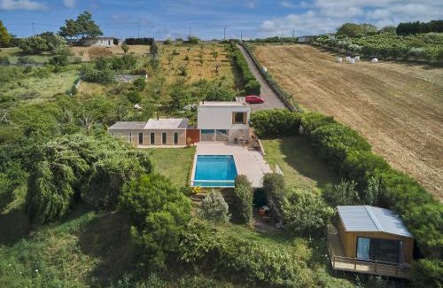 Arruda dos Pisoes House | Quinta TreeWindBee