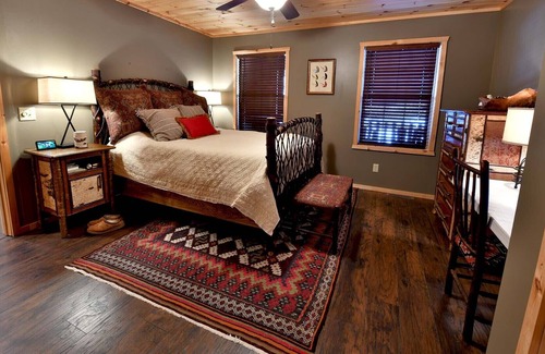 Northville Cabin | Quintessential Adirondack Getaway along Sacandaga River