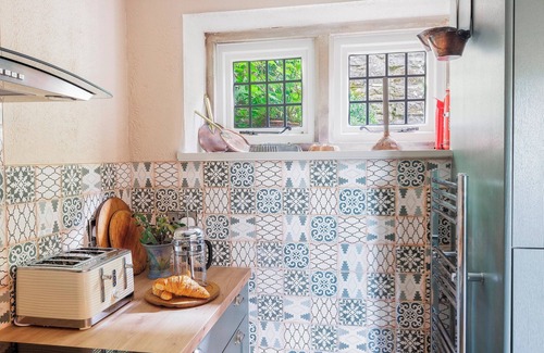 Bakewell House | Quintessential Cottage in the Heart of Bakewell | Pass The Keys