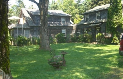 Seawall Cottage | Quintessential Maine Summer Cottage with Private Shore Path