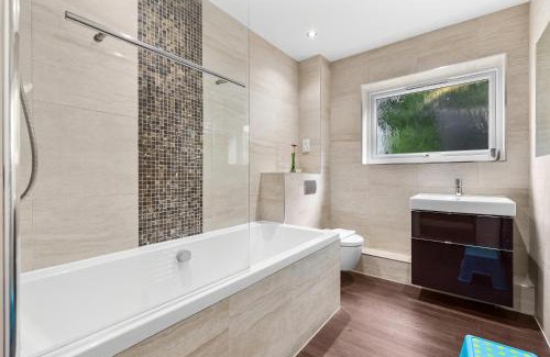 Solihull House | Quirky Family Friendly Home