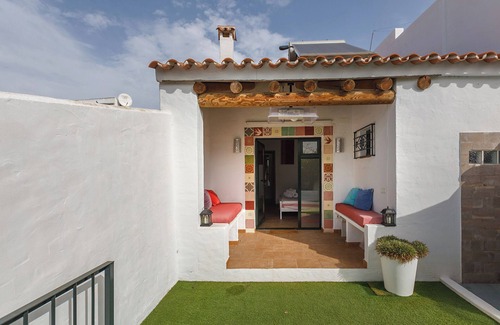 Sanlucar de Guadiana House | Quirky spacious village house with plunge pool and outdoor cinema