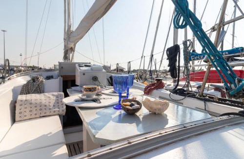 Bari Boat Rental | Quo Vadis Yacht