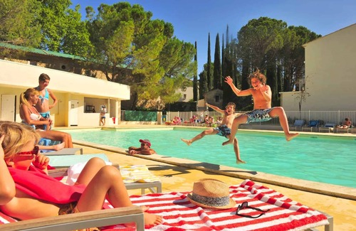 Beaumettes Apartment | résidence avec piscines à proximité de Gordes