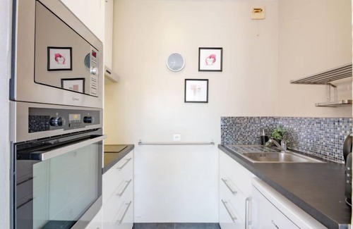Sainte-Maxime City Centre Apartment | Résidence Azur by Interhome