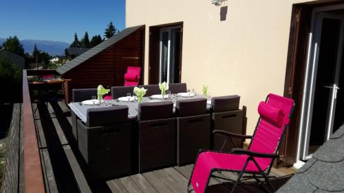 Font-Romeu-Odeillo-Via Apartment | Résidence Campredon - Décoration typique - 25m2 de Terrasse aménagée plein sud avec vue panoramique - Internet - Jardin - Parking - Navette - Linge et Ménage en options payantes