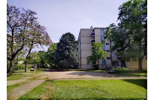 Santy - La Plaine Apartment | Résidence du Parc des Tilleuls de LYON (4 bdrms, 82m²,free pkg, EUREXPO)
