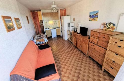 Port Leucate Apartment | Résidence Maisons De La Mer 2 - Grand studio avec coin nuit et terrasse en rez de chaussée pour 4 personnes à Port Leucate. Réf: 1MM2 233 MAE-5494