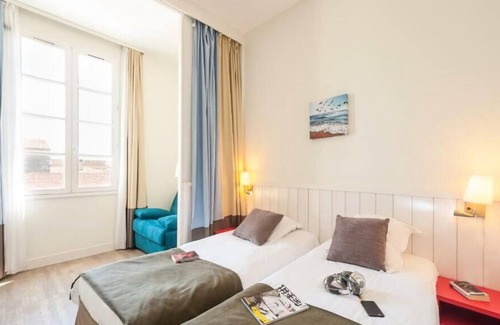 Saint-Martin-de-Re Apartment | Résidence Pierre & Vacances Le Palais des Gouverneurs *** - Apartment 4 people - 1 bedroom - Terrace - Ground floor
